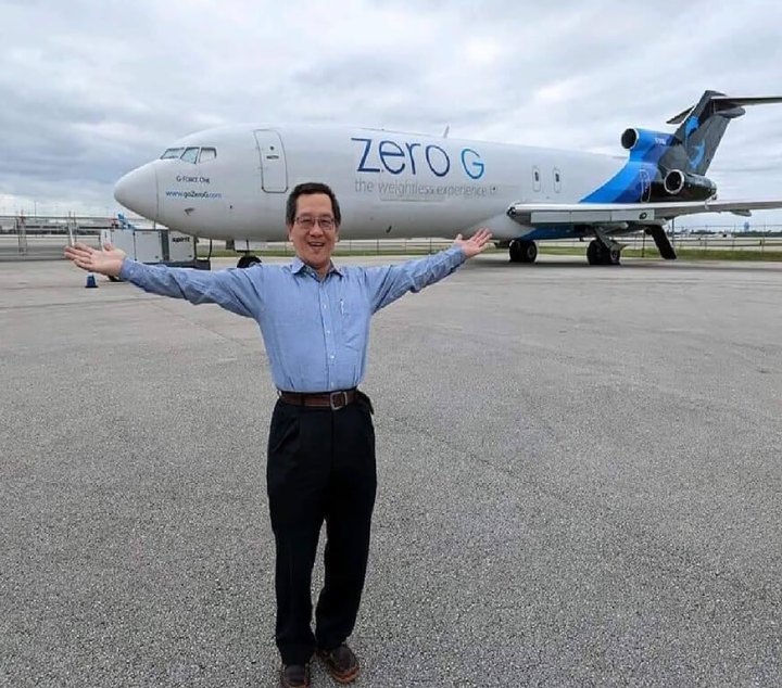 台灣太空產業服務業者廣碩系統取得經營美國無重力飛機Zero G經營業者的授權，可在東亞攬客，以包機方式搭乘，並有機會與太空人一起無重力飛行，廣碩擬與旅遊業合推行程。（葛廣漢提供）