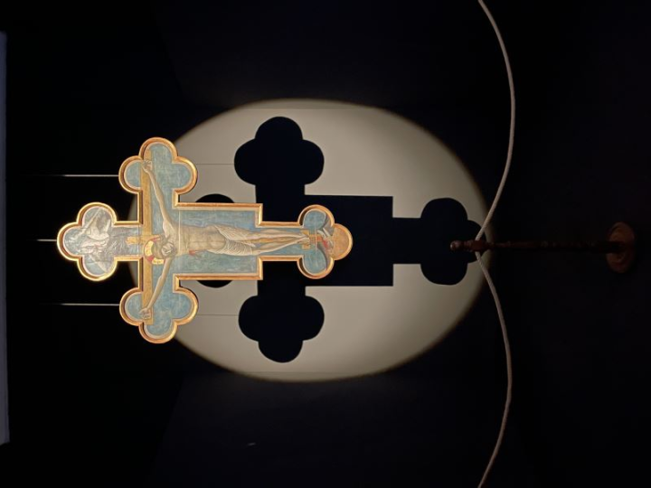 文化部薦送文資修復人才賴盈伃參與梵蒂岡博物館修復因地震嚴重受損的Sant’Eutizio修道院木質貼金彩繪十字架