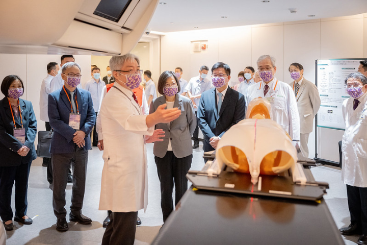 總統出席「臺北榮總重粒子癌症治療中心開幕典禮」