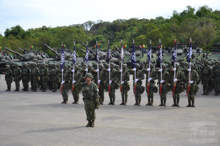 陸軍機步333旅聯兵一營實施基地開訓典禮。（陸軍第八軍團提供）