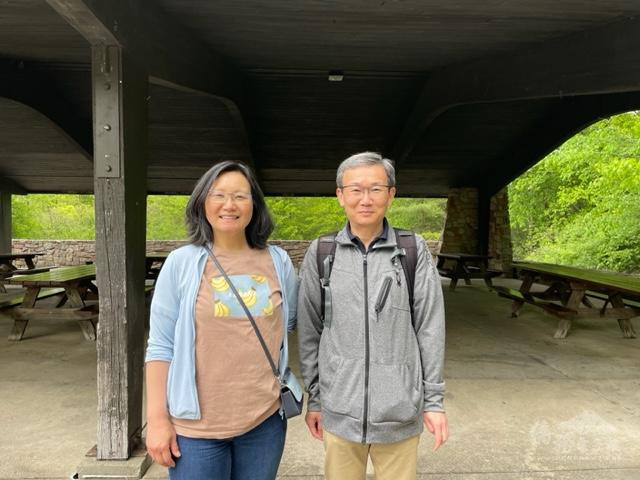 Current President Amy Hui-Chun Chang (left) and previous President Lei