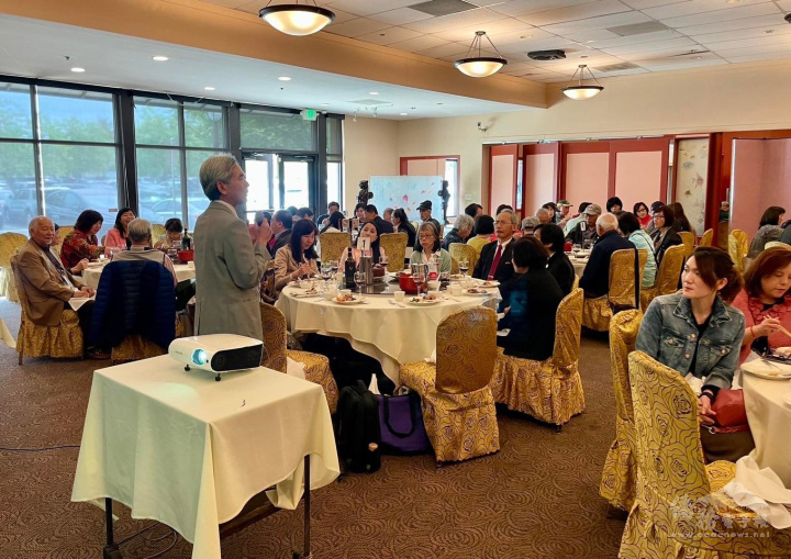 薛富盛感謝北加州中興大學校友會對校務的付出