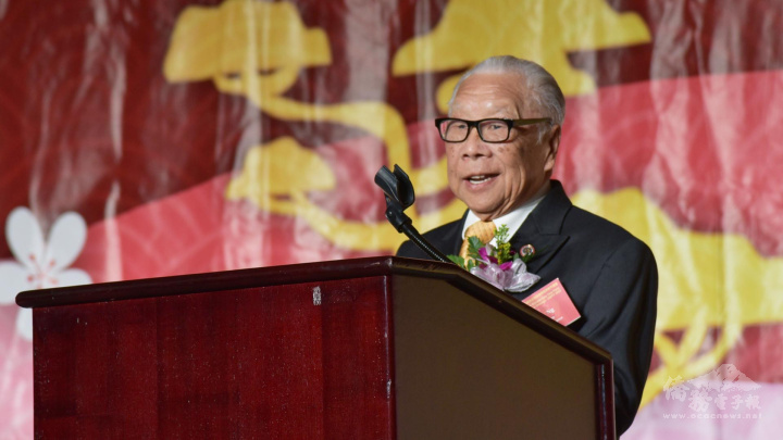 伍健生在芝加哥僑學界新年晚會致詞