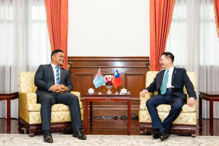 外交部長吳釗燮與柯飛部長在台北賓館會晤。