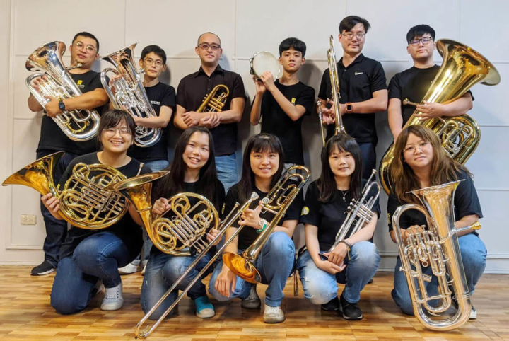 2023台中市逍遙音樂町系列音樂會將登場，市府文化局6日宣布，首場活動9日晚上在沙鹿區公所前廣場舉行，邀請到「台灣青年管樂團」帶來多首爵士樂曲。（台中市文化局提供）