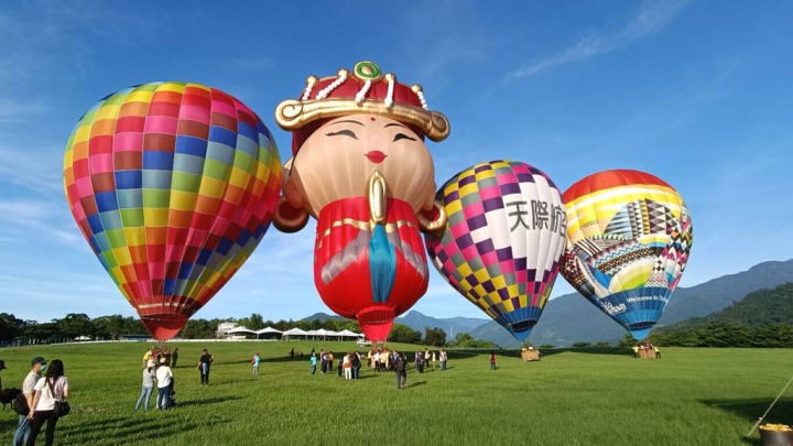 2023台灣國際熱氣球嘉年華30日將在台東鹿野高台登場，主題球「媽祖球」20日清晨首度亮相。（民眾提供）