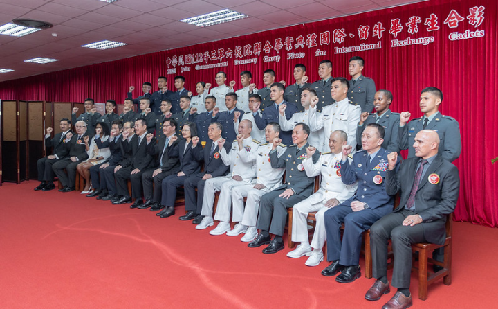 總統出席「112年三軍六校院聯合畢業典禮」