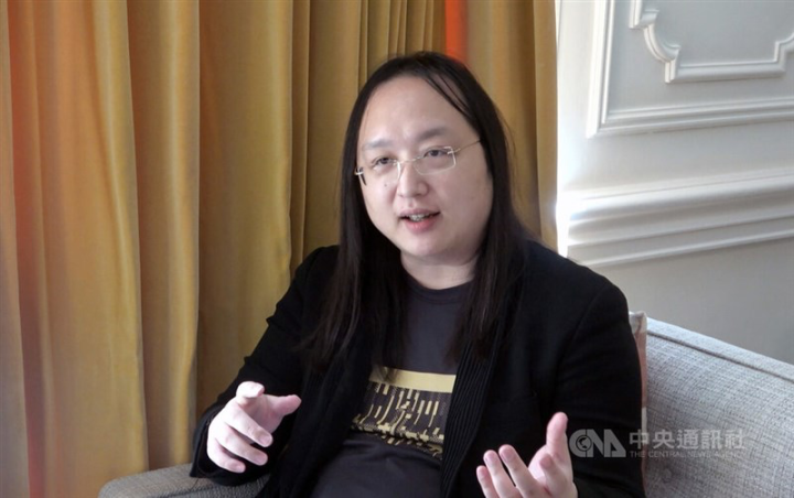 Taiwan's Minister of Digital Affairs Audrey Tang speaks to CNA in a Friday interview in London to talk about U.K. Internet satellite company OneWeb's expected coverage to Taiwan. 