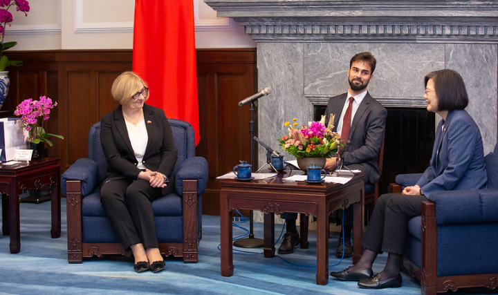 總統接見「波蘭眾議院外委會副主席芭菟煦訪團」