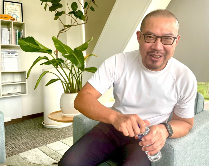 衛武營國家藝術文化中心今年10月將迎來開館5週年，藝術總監簡文彬（圖）表示，雖然5歲是一個小里程碑，但不能停下前進的腳步。