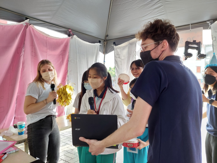 ETF教學助理與彰化縣學生參與英語闖關活動