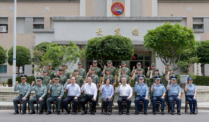 總統勗勉「空軍防空暨飛彈指揮部暨南部區域作戰管制中心」