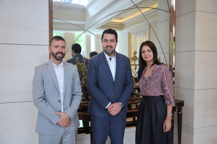 加拿大印太戰略諮詢小組成員、外交與國防領域的學者專家25日訪台，其中3名成員接受中央社專訪。左起為加拿大全球事務研究所所長裴大衛（David Perry）、和平與外交研究所執行長艾畢盞（Bijan Ahmadi）、卑詩大學全球事務學院客座教授娜布拉（Vina Nadjibulla）。