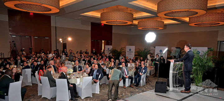 會場貴賓冠蓋雲集