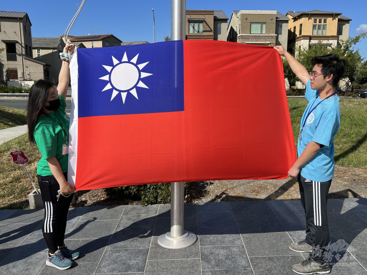 夏令營 始業式升旗典禮