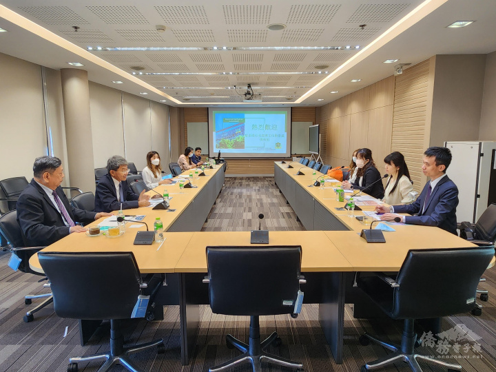 正大集團及管理學院介紹