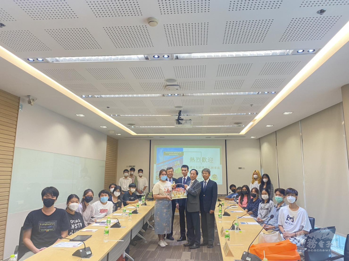 駐泰僑務組與本年海青班準學生交流