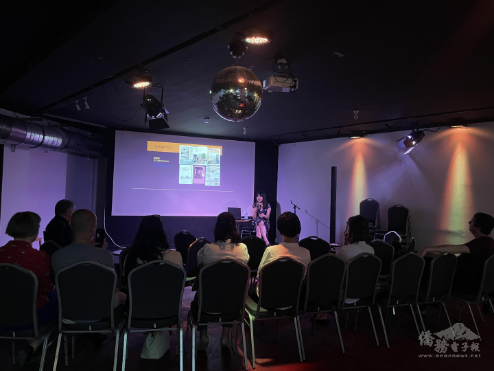 來自各國的現場觀眾，共同在柏林聆聽『鄉愁的悸動-馬克夏加爾書籍插畫』