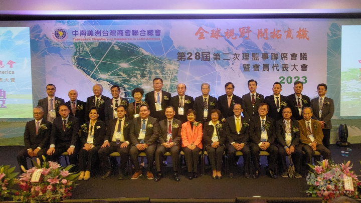 開幕典禮嘉賓共同合影