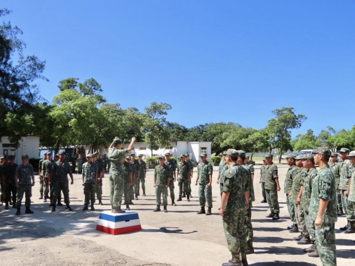 陸軍金門守備大隊步一營13日在太湖營區進行軍歌驗收。（金門守備大隊提供）