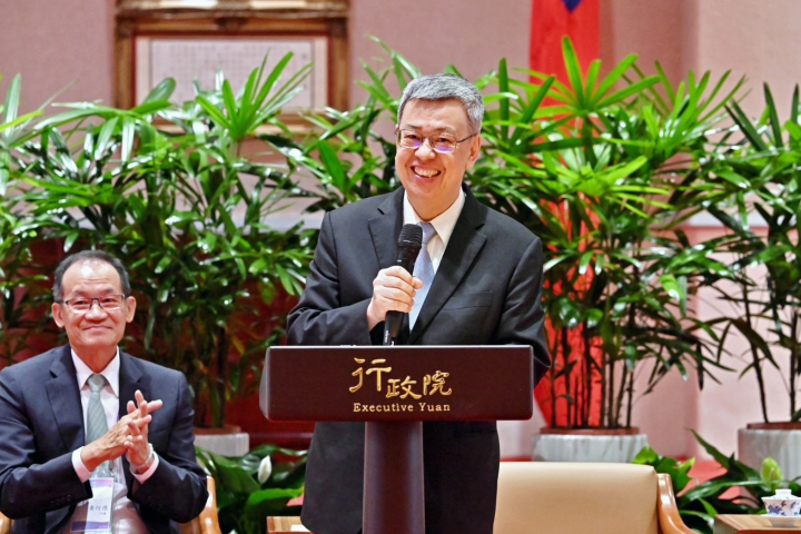 行政院長陳建仁24日接見「世界臺灣商會聯合總會第29屆回國訪問暨投資考察團」，呼籲協助臺灣加入CPTPP