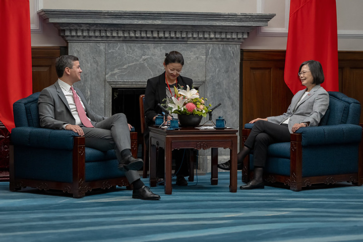 總統會晤巴拉圭共和國總統當選人貝尼亞伉儷