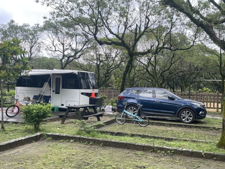 在國外經營租賃露營車的業者認為，露營車在台灣1年可上看億元商機，但露營車在台灣要行駛上路的環境並不友善。（讀者提供）