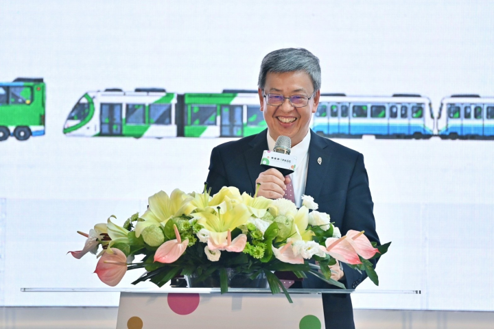 行政院長陳建仁出席「南高屏TPASS通勤月票上線記者會」