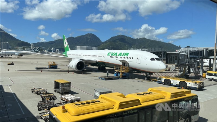 U.S. magazine ranks Eva Air 10th best international airline in 2023