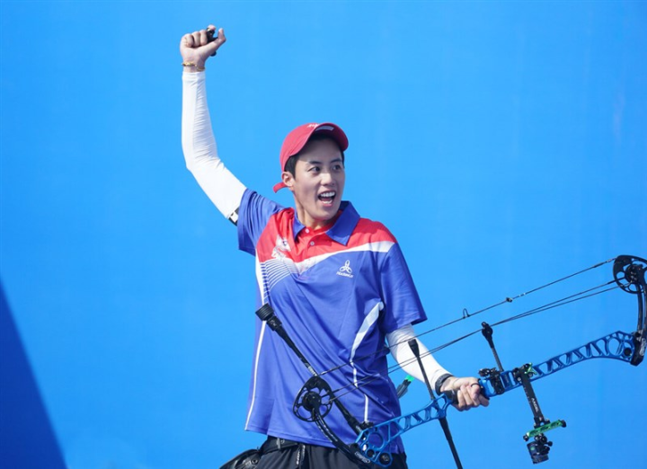 Archer Lin Ming-ching competes in the compound women's team final Sunday at the 31st edition of the FISU World University Games Summer in Chengdu, China. Photo courtesy of Chinese Taipei University Sports Federation July 30, 2023