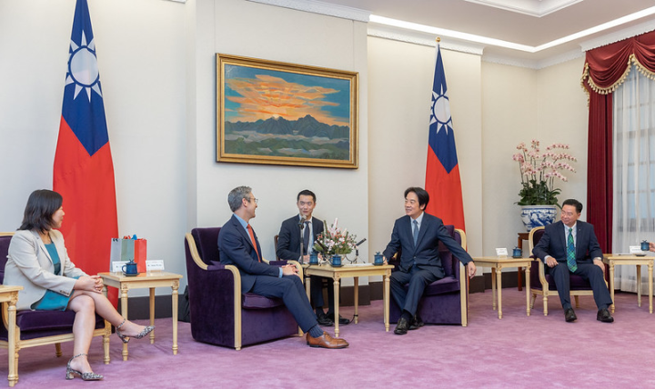 副總統接見「美國『國家民主基金會』（NED）會長威爾遜訪團」，並相互交流