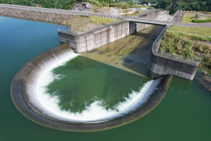 前瞻計畫強化多元水源與調度能力，今年已增加2.7座南化水庫水量-湖山水庫