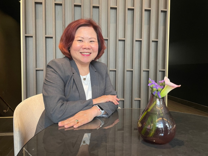 勞動部長許銘春接受中央社專訪表示，這次台灣與歐盟勞動諮商最熱烈的交流議題是缺工，歐盟官員對台灣擴大中高齡勞動力、留用中高階移工和引進長照移工等作法很有興趣。