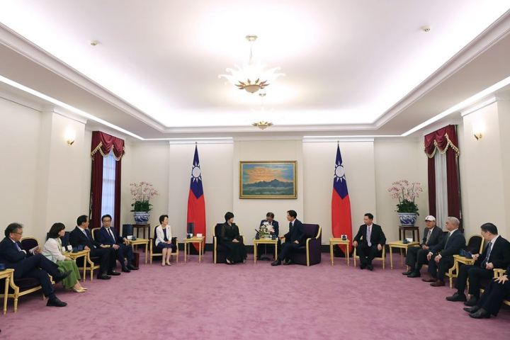 副總統與「日本故前首相安倍晉三夫人安倍昭惠女士訪臺團」相互交流