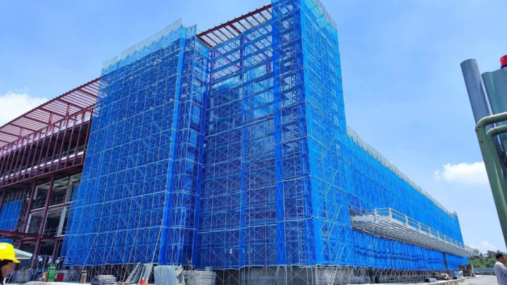 農委會農業生物科技園區是全台唯一以農業科技為發展主軸的產業部落，據園區統計，迄今已有114家農業生技企業進駐；目前大廠持續新建廠房，如安心食品服務公司、即民眾熟知的摩斯漢堡（MOS）等，其新廠占地逾萬坪。（農業生物科技園區提供）