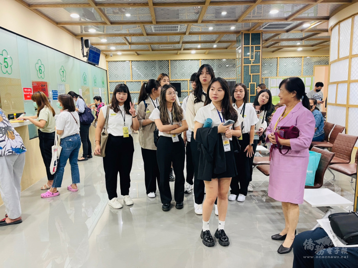 副主席張秀李介紹分享領務志工經驗