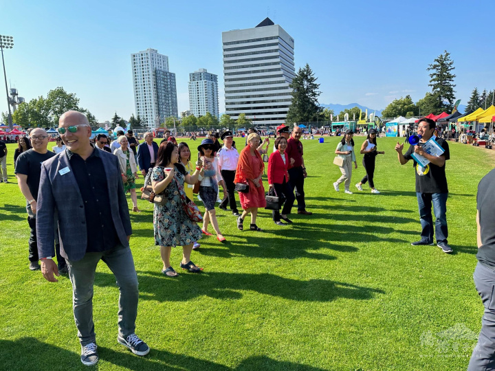 2023年加拿大溫哥華珍珠奶茶節盛大登場，加拿大三級政府民選官員蒞臨現場參觀攤位