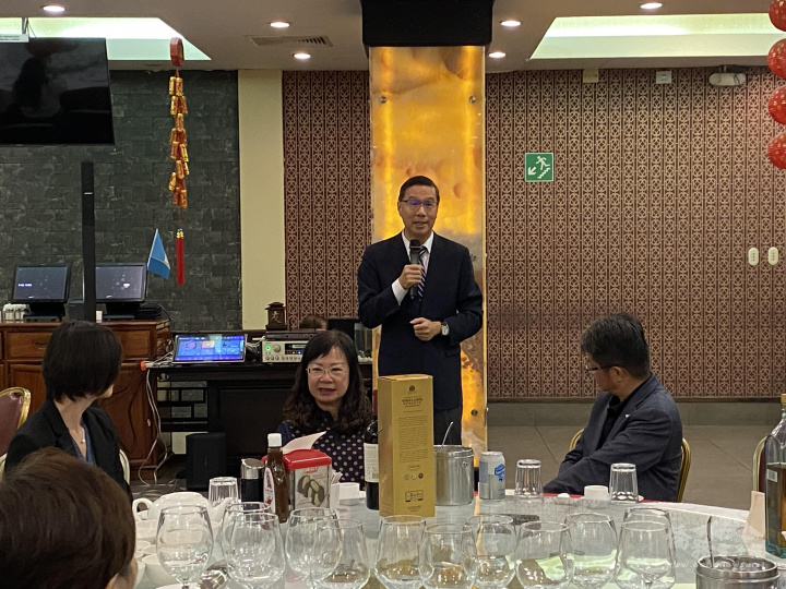 曹立傑致詞感謝僑胞共同守護臺灣永固邦誼