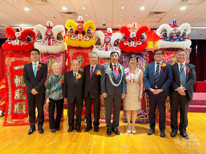 就職典禮歡迎晚宴(由左至右):蘇上傑、張耀廷伉儷、賴銘琪、謝躍池伉儷、聯邦大法官謝振強