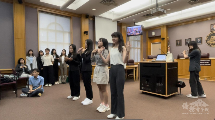 學員進行展演行銷臺灣文化