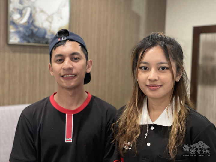 在美國念大學的伍翰（左）、全唯芯是原聲合唱團模範校友