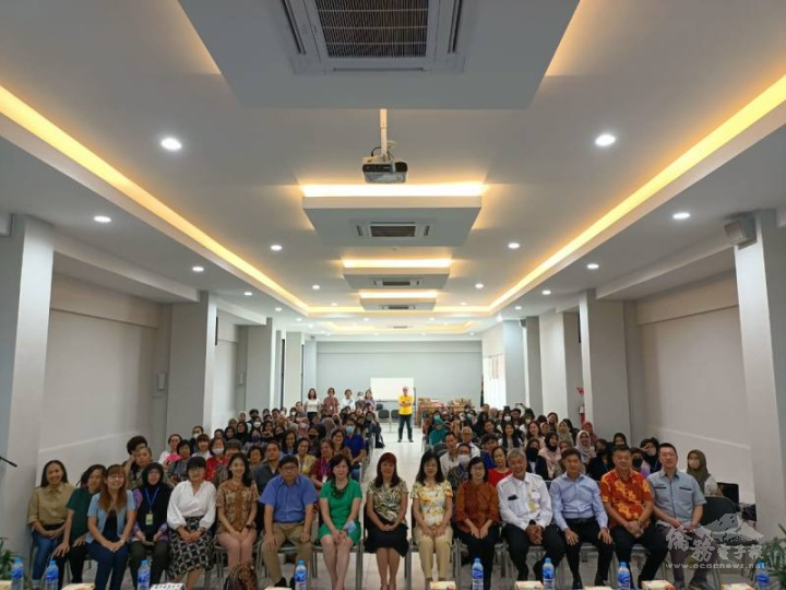 6月19日中爪哇教師研習會始業式合影