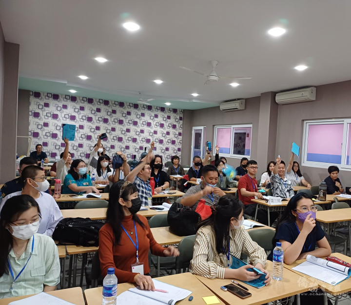 棉蘭場次上課情形學員踴躍回應老師提問