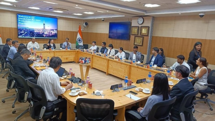 台灣綠耕隊7日至12日訪問印度，探索淨零永續產業合作空間。圖為綠耕隊參訪印度政府招商機構「投資印度」（Invest India）。（台灣綠耕隊提供）