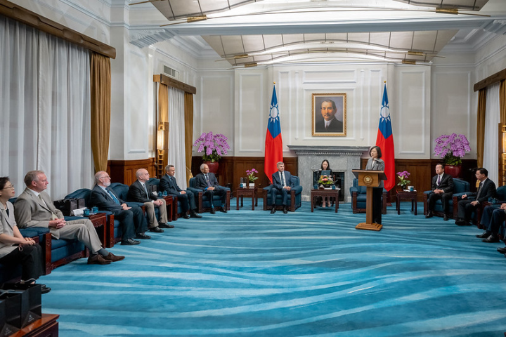 總統接見「『凱達格蘭論壇-2023印太安全對話』訪團」，並致詞