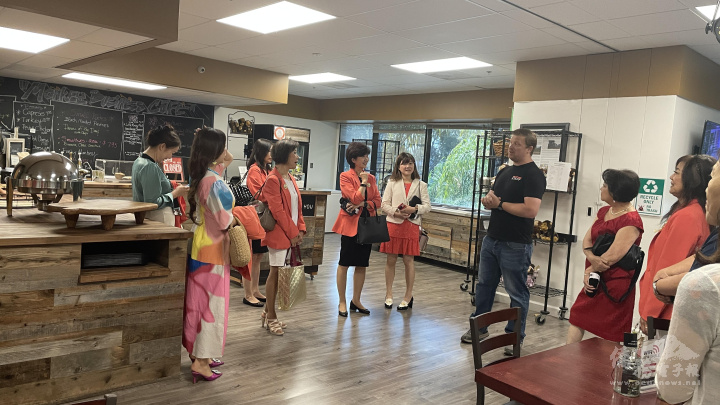 OCMD的餐廳為弱勢青年提供進入餐飲業的實習機會，還有給新人專用的表演空間，