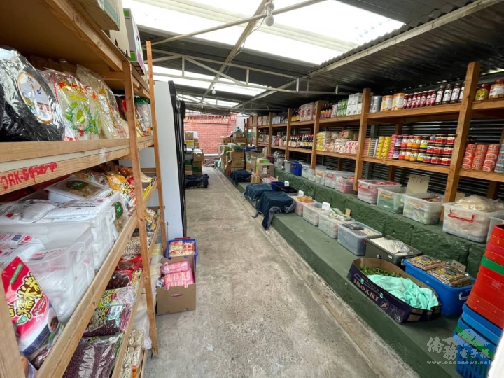 在南非及賴索托邊境的淑女鎮（Ladybrand），有一群僑民在當地組成社區，所以可以在雜貨店裡看到各式各樣的臺灣食品