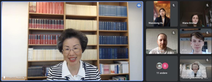 駐奧地利代表處大使張小月(左側)向三位臺灣獎學金得獎生以及十三位華語文獎學金得主致上祝福