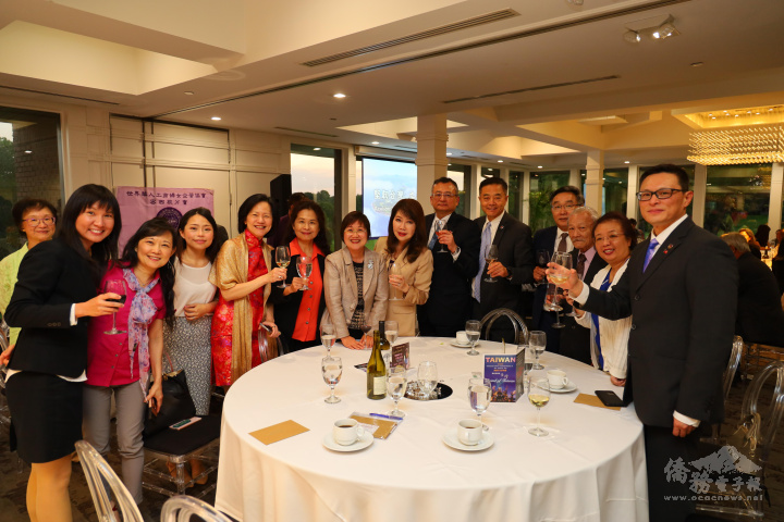 徐佳青會晤密西根僑學界各社團的負責人