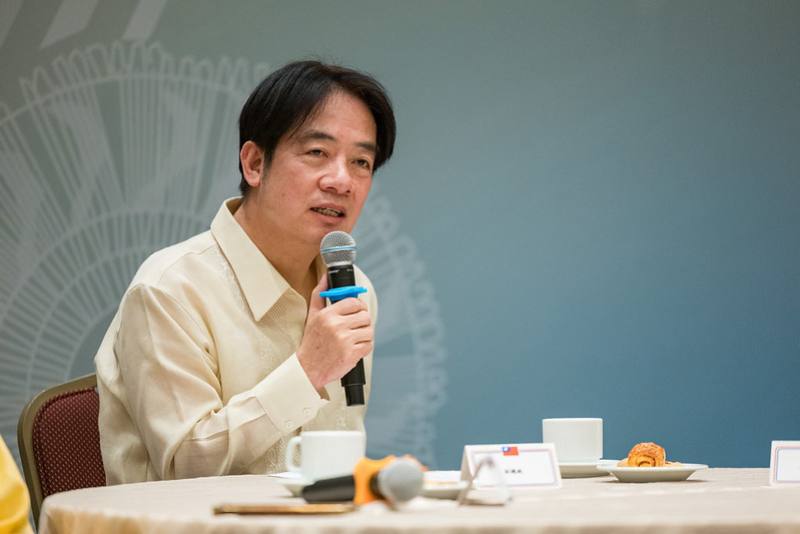 「副總統特使團出席巴拉圭共和國新任總統貝尼亞就職典禮」與隨團記者茶敘，並致詞